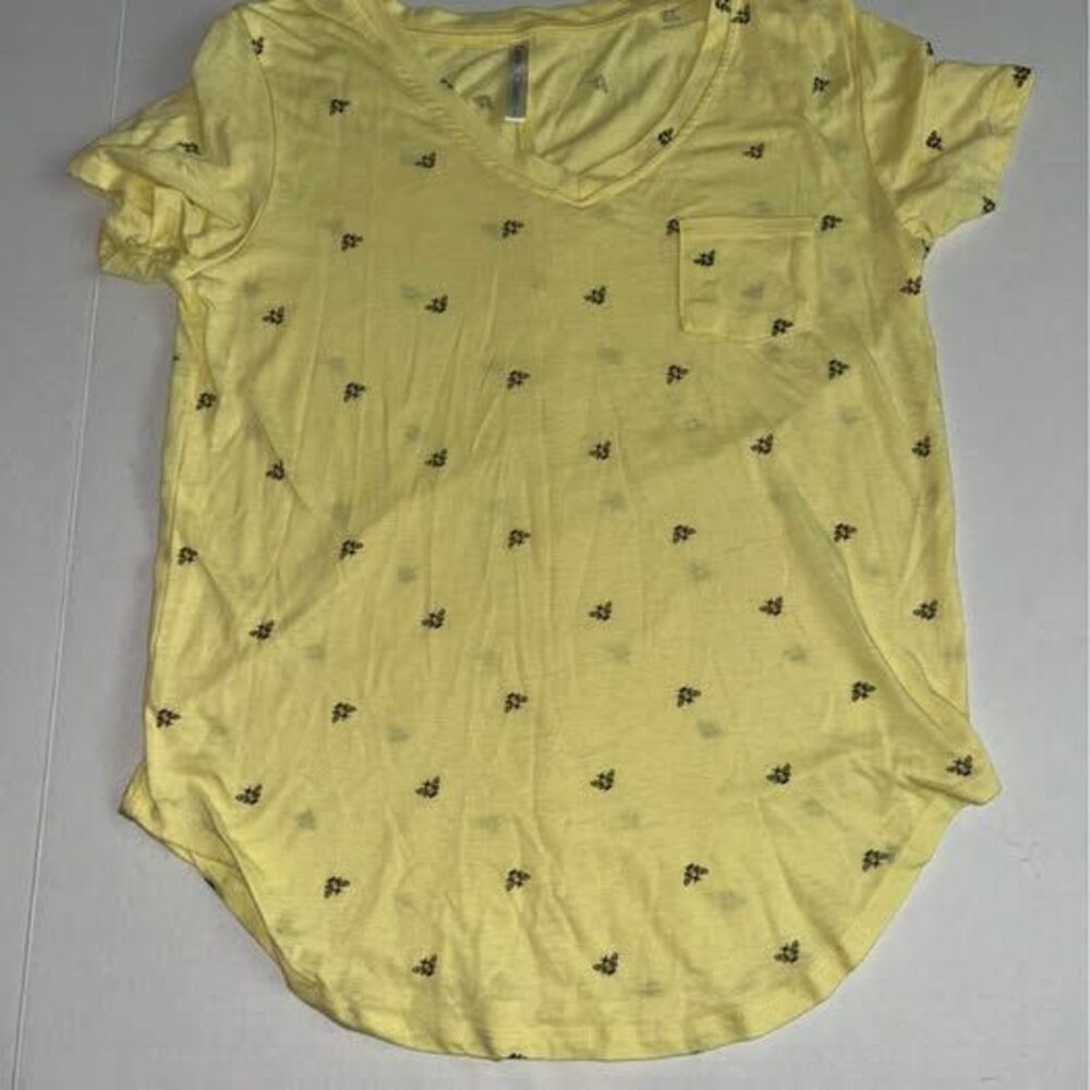Love Charm Yellow Bee Print V-Neck Pocket T-Shirt Size L Women’s